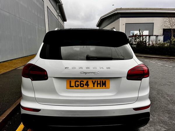 Porsche Cayenne view 7