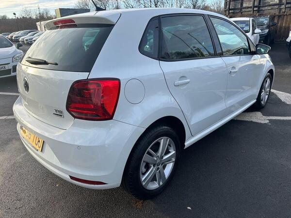 Volkswagen Polo view 2