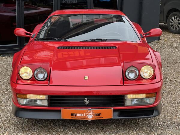 Ferrari Testarossa view 6