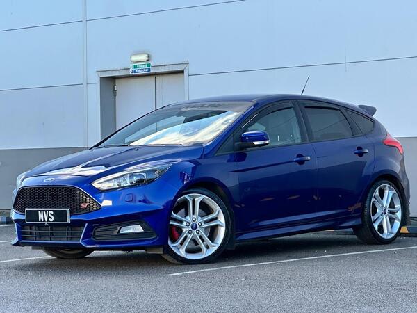 Ford Focus view 4
