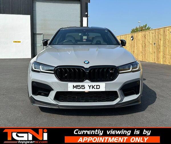 BMW M5 view 3