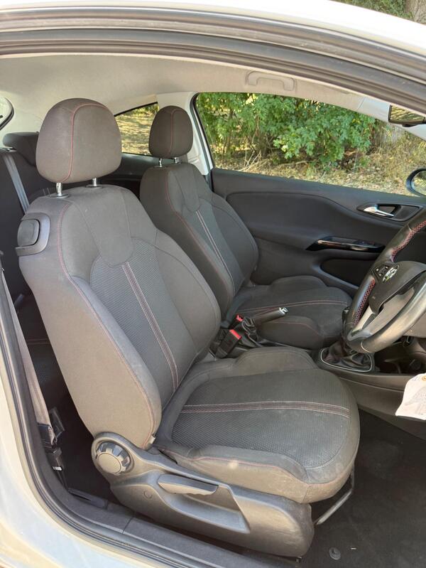 2017 Vauxhall Corsa 1.4i ecoTEC SRi Euro 6 3dr