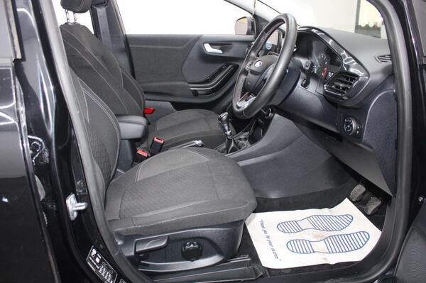 Ford Puma view 5