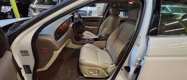 Jaguar S Type view 5