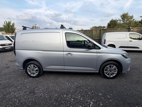 2023 Volkswagen Caddy 2.0 TDI C20 Commerce Pro DSG SWB Euro 6 (s/s) 5dr