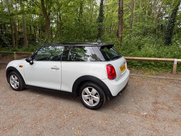 2014 MINI Hatch 1.5 Cooper D Euro 6 (s/s) 3dr