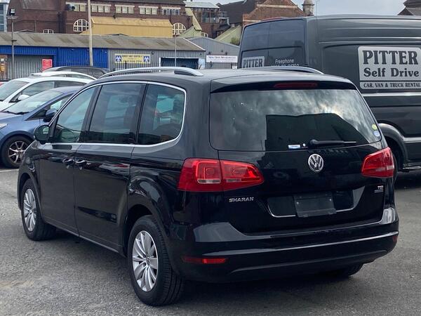 Volkswagen Sharan view 6