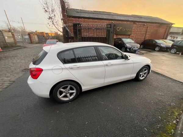 BMW 1 Series view 6