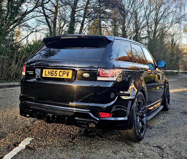Land Rover Range Rover view 3