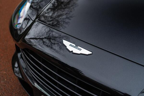 Aston Martin DBX view 4