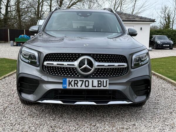 Mercedes-Benz GLB view 2