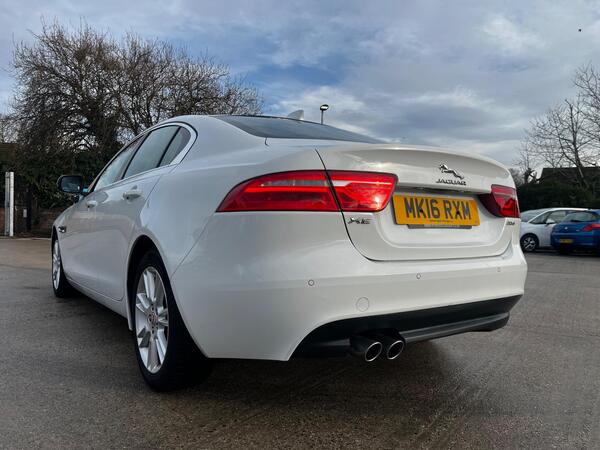 Jaguar Xe view 7