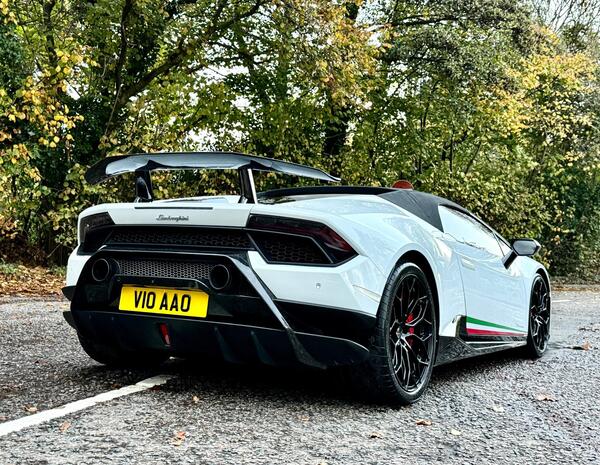 Lamborghini Huracan view 3