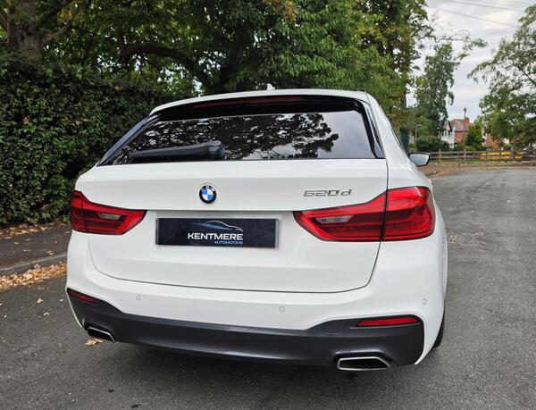 2019 BMW 5 Series 2.0 520d M Sport Touring Auto Euro 6 (s/s) 5dr