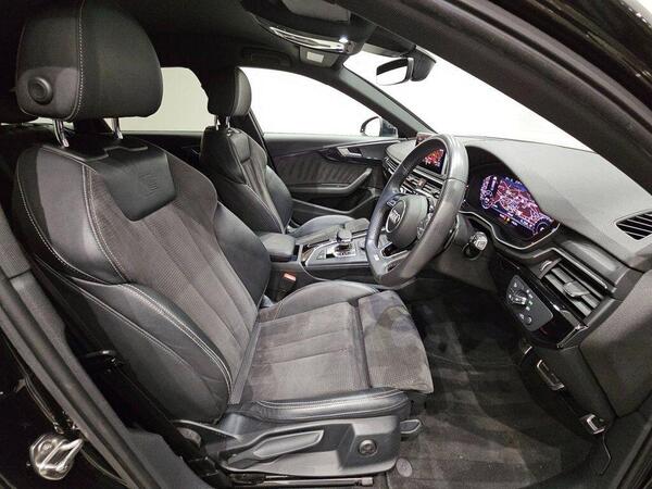 Audi A4 view 3