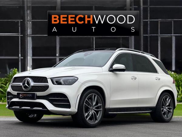 Mercedes-Benz E view 2