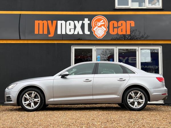 Audi A4 view 4
