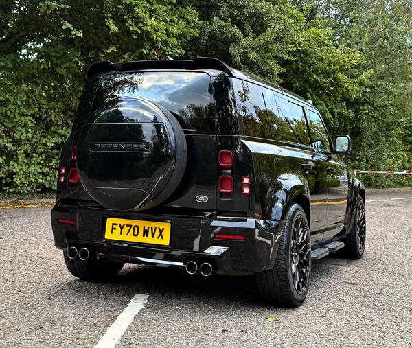 Land Rover Defender view 3