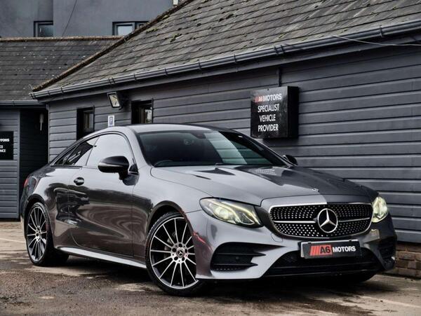 Mercedes-Benz E Class view 3