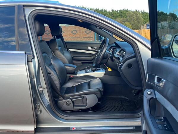 Audi A6 view 6