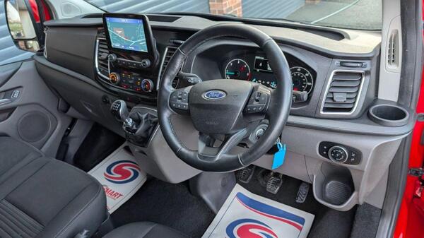 Ford Transit Custom view 4
