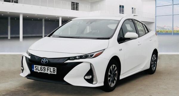 Toyota Prius view 2