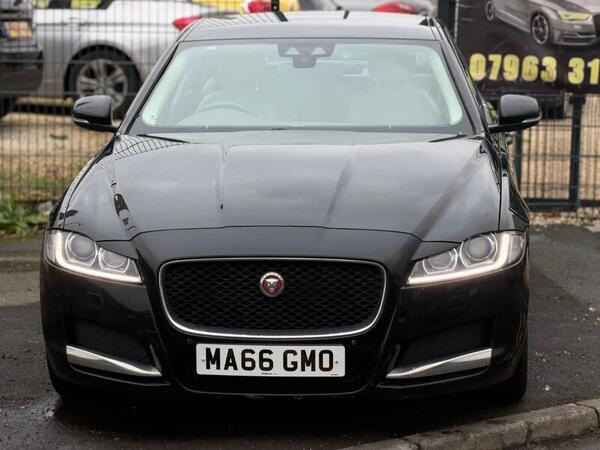 Jaguar XF view 6