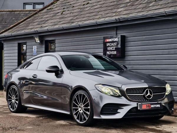 Mercedes-Benz E Class view 4