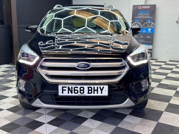 Ford Kuga view 3