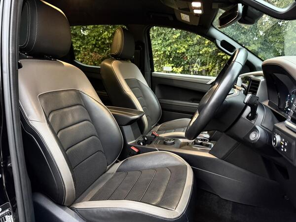 Volkswagen Amarok view 4