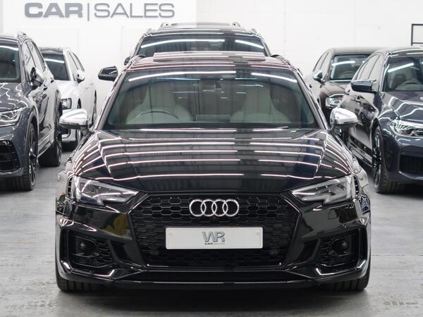 Audi RS4 view 2