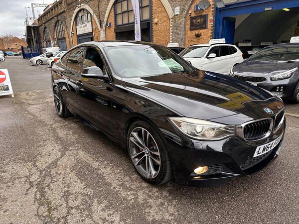 BMW 3 Series view 5