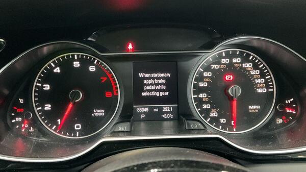 Audi A4 view 4