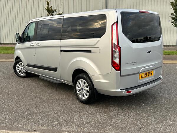 Ford Tourneo Custom view 7