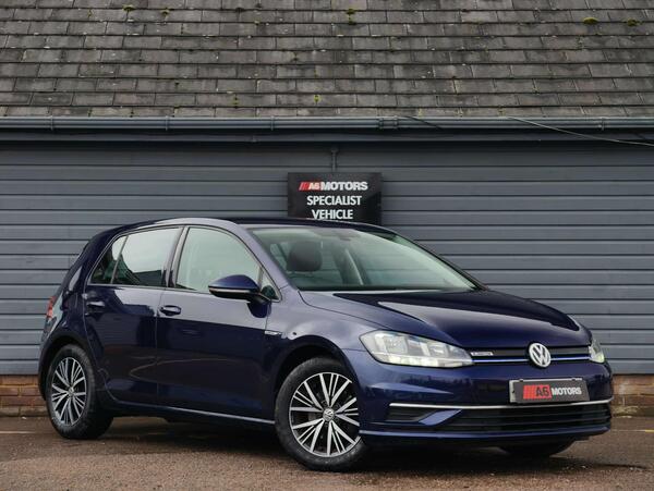 Volkswagen Golf view 2