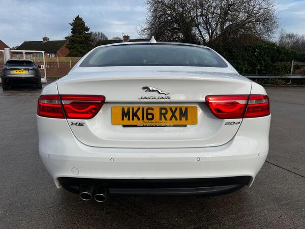 Jaguar Xe view 5