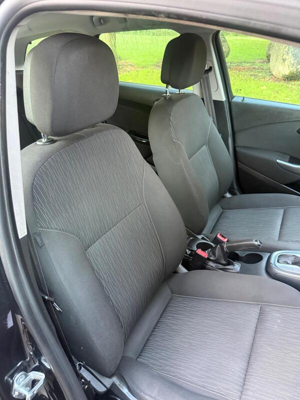 2014 Vauxhall Astra 1.6 16V Design Sports Tourer Auto Euro 5 5dr