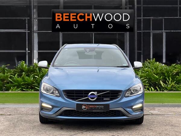 Volvo V60 view 3