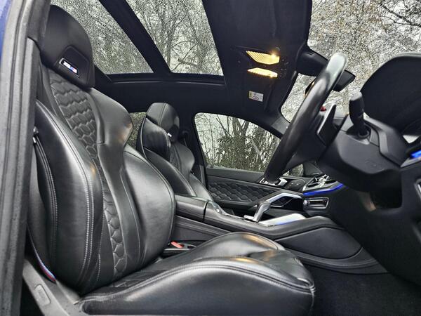 BMW X6 M view 4