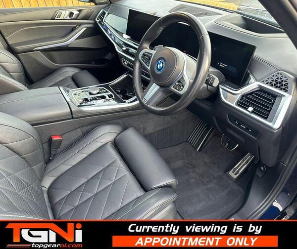 BMW X5 view 4