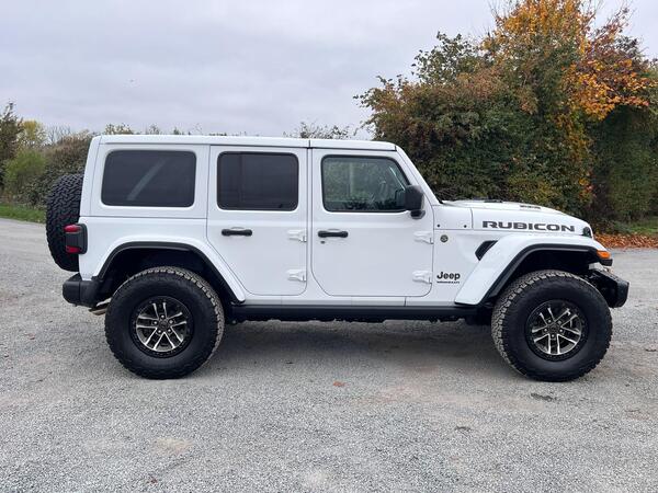 Jeep Wrangler view 3