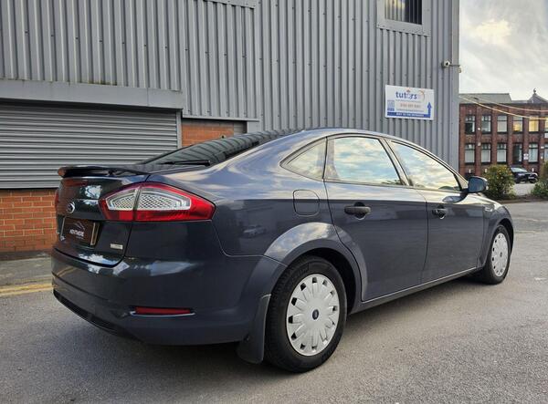 2013 Ford Mondeo 1.6 TDCi ECOnetic Edge Euro 5 (s/s) 5dr