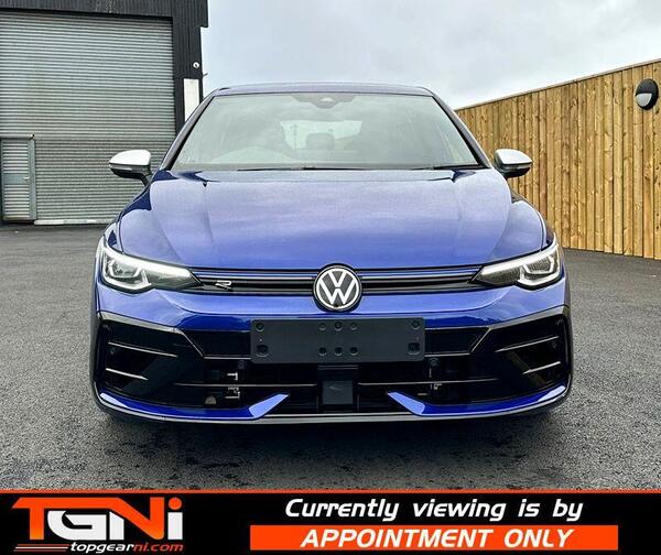 Volkswagen Golf view 3