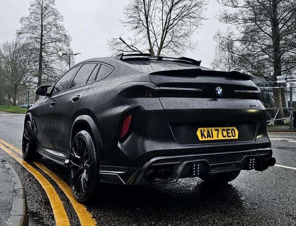 BMW X6 M view 7