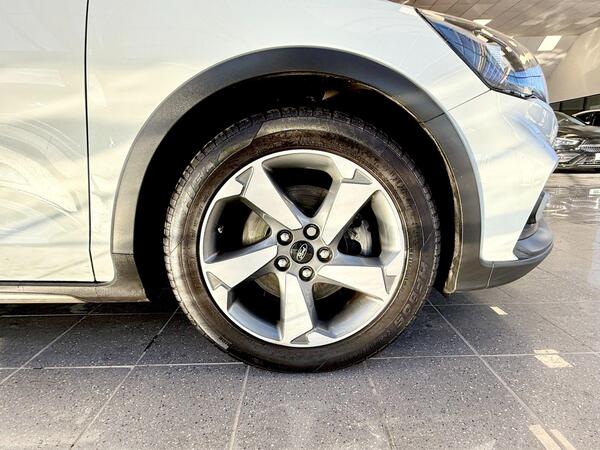 Ford Focus view 3