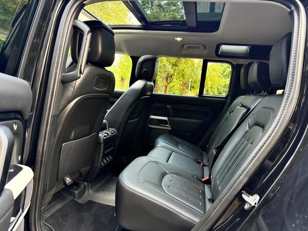 Land Rover Defender view 6