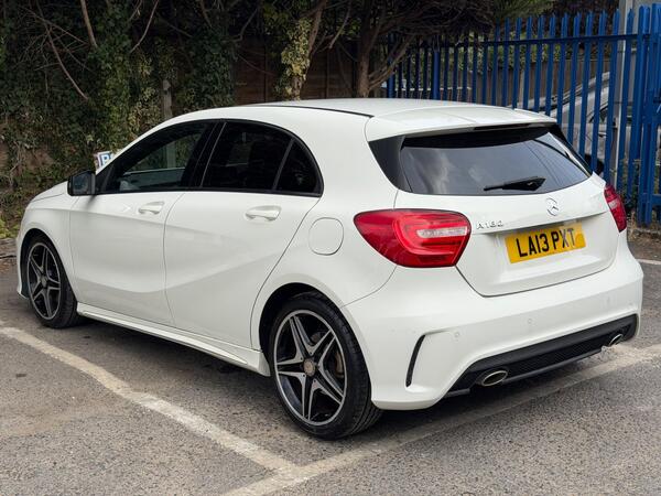 Mercedes-Benz A Class: Rear Left