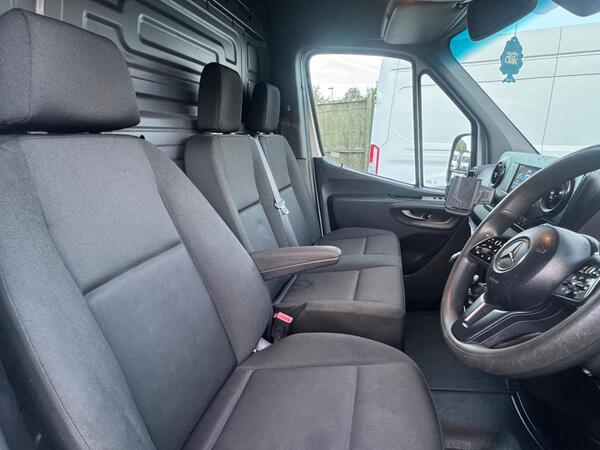 2018 Mercedes-Benz Sprinter 2.1 311 CDI RWD L3 H2 Euro 6 5dr
