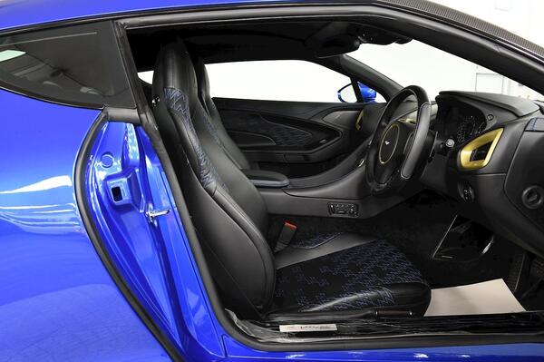Aston Martin Vanquish view 6