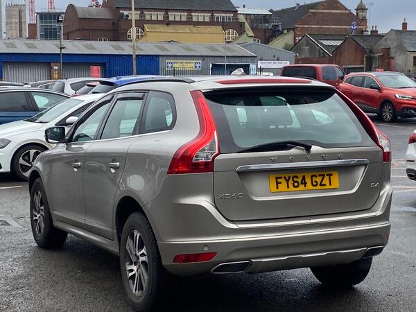 Volvo XC60 view 7